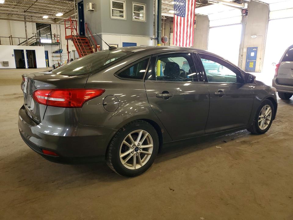 48712376 :رقم المزاد ، 1FADP3F27FL243387 vin ، 2015 Ford Focus مزاد بيع
