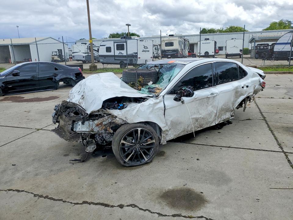 Продажа на аукционе авто 2018 Toyota Camry, vin: 4T1BZ1HK5JU011530, номер лота: 50197886
