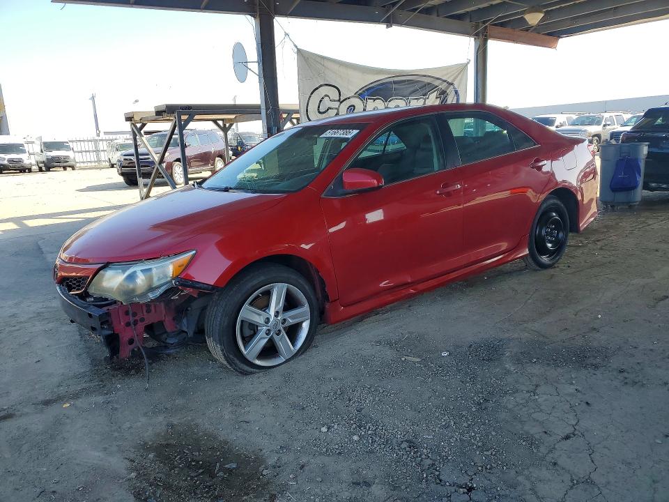 2013 Toyota Camry მანქანა იყიდება აუქციონზე, vin: 4T1BF1FK7DU693472, აუქციონის ნომერი: 51667386
