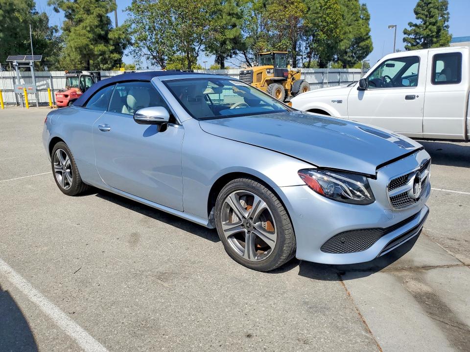 50643076 :رقم المزاد ، WDD1K6FB5JF055218 vin ، 2018 Mercedes-benz E مزاد بيع
