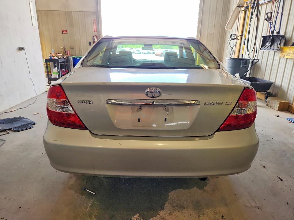50855926 :رقم المزاد ، 4T1BE32K83U241212 vin ، 2003 Toyota Camry مزاد بيع