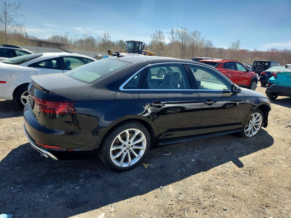 Продажа на аукционе авто 2019 Audi A4, vin: WAUENAF42KN012130, номер лота: 49783376