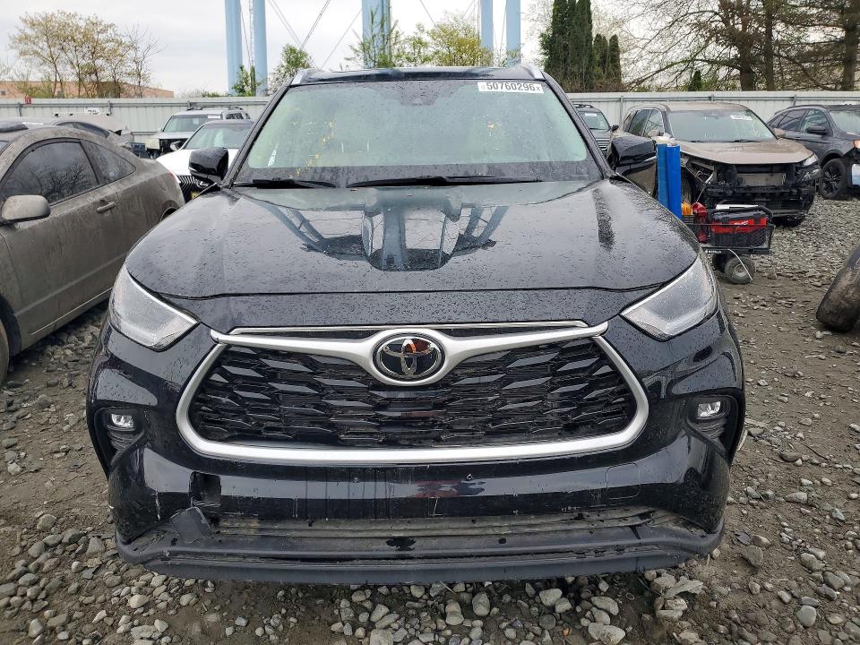 Продажа на аукционе авто 2021 Toyota Highlander, vin: 5TDGZRBH3MS557385, номер лота: 50760296