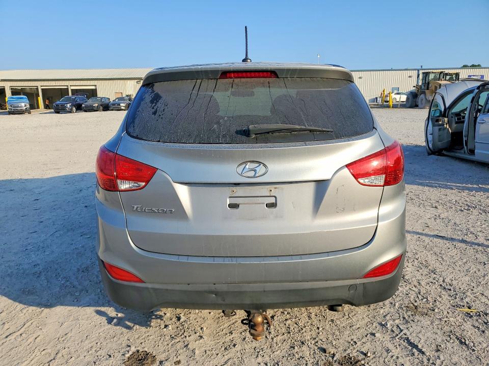 2015 Hyundai Tucson მანქანა იყიდება აუქციონზე, vin: KM8JT3AF2FU977833, აუქციონის ნომერი: 50921026
