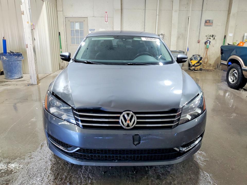 2014 Volkswagen Passat მანქანა იყიდება აუქციონზე, vin: 1VWAS7A38EC114296, აუქციონის ნომერი: 50305486