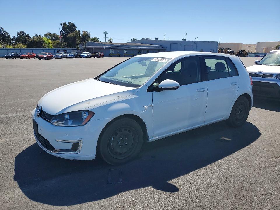 48443836 :رقم المزاد ، WVWKP7AU7FW905064 vin ، 2015 Volkswagen E-golf مزاد بيع
