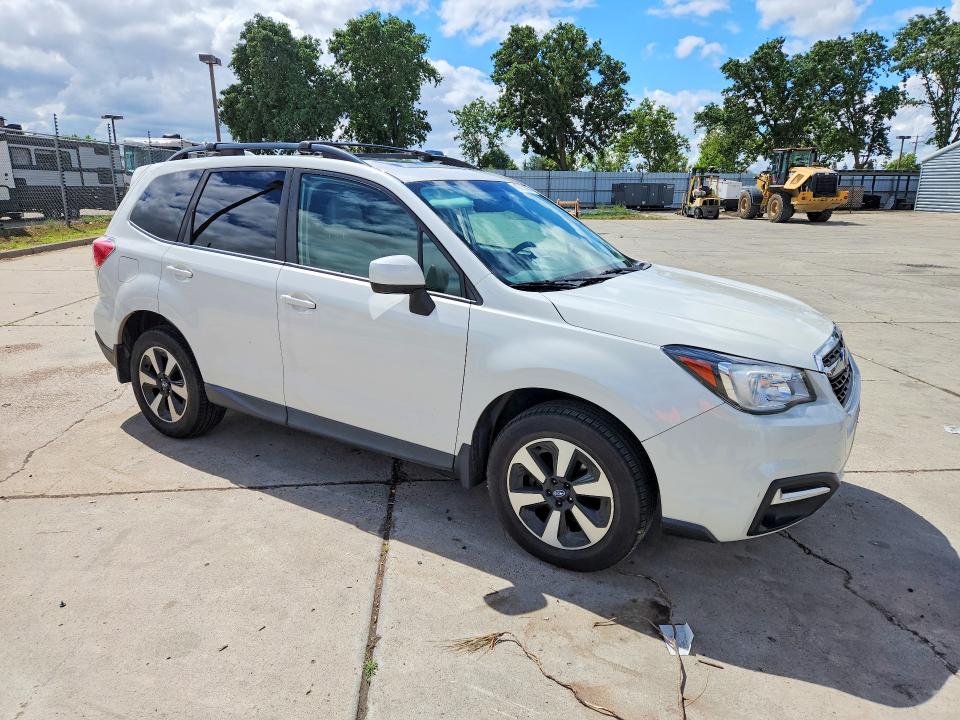 49773666 :رقم المزاد ، JF2SJAGC4HH553096 vin ، 2017 Subaru Forester مزاد بيع