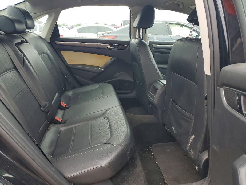 50180166 :رقم المزاد ، 1VWDT7A34HC061367 vin ، 2017 Volkswagen Passat مزاد بيع