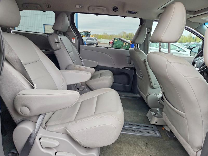 49164496 :رقم المزاد ، 5TDYZ3DC8HS898757 vin ، 2017 Toyota Sienna مزاد بيع