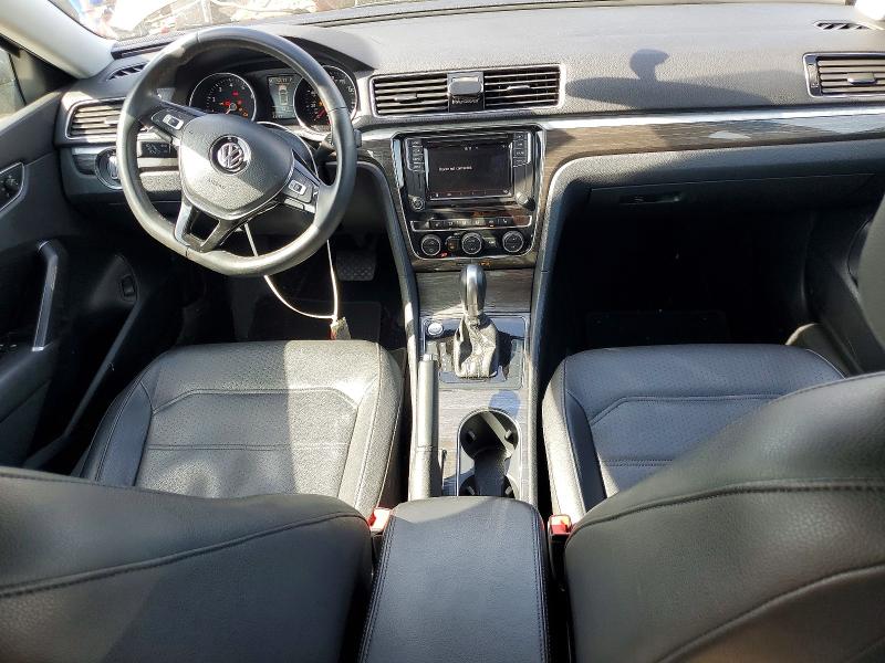 47740336 :رقم المزاد ، 1VWBA7A33JC045616 vin ، 2018 Volkswagen Passat مزاد بيع