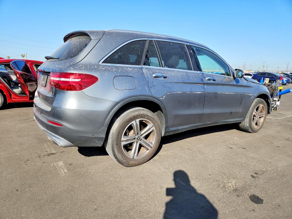 51862036 :رقم المزاد ، WDC0G4KB5HF203549 vin ، 2017 Mercedes-benz Glc مزاد بيع