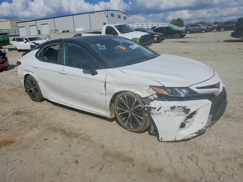48495726 :رقم المزاد ، 4T1B11HK2KU742182 vin ، 2019 Toyota Camry مزاد بيع