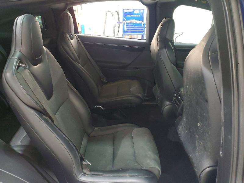 49091766 :رقم المزاد ، 5YJXCBE23JF102438 vin ، 2018 Tesla Model X مزاد بيع