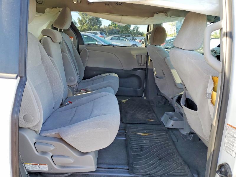 Продажа на аукционе авто 2017 Toyota Sienna, vin: 5TDKZ3DC0HS884518, номер лота: 50931496