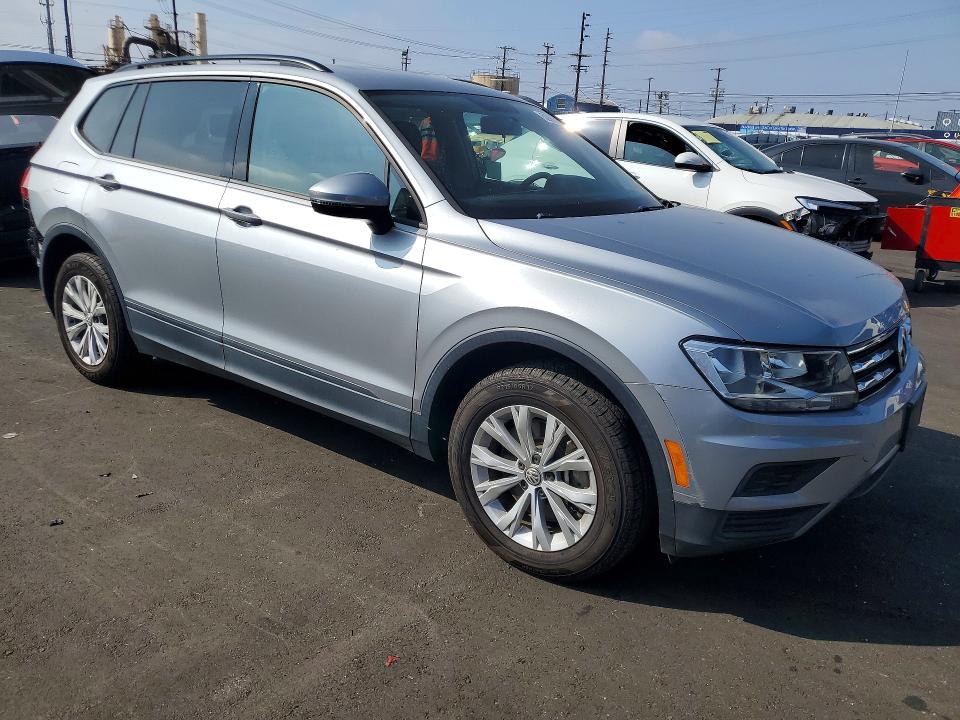 52065736 :رقم المزاد ، 3VV1B7AX0KM125911 vin ، 2019 Volkswagen Tiguan مزاد بيع