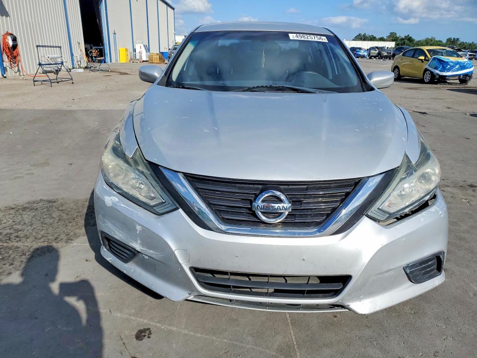 2017 Nissan Altima მანქანა იყიდება აუქციონზე, vin: 1N4AL3AP8HC232368, აუქციონის ნომერი: 49825756