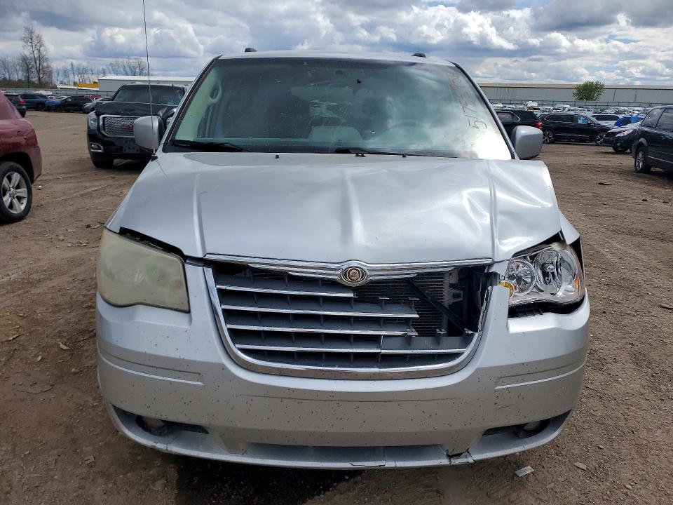 51755956 :رقم المزاد ، 2A4RR5D1XAR243068 vin ، 2010 Chrysler Town & Country مزاد بيع