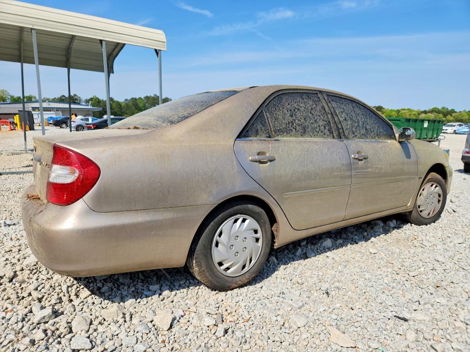 49041026 :رقم المزاد ، 4T1BE32K32U035939 vin ، 2002 Toyota Camry مزاد بيع