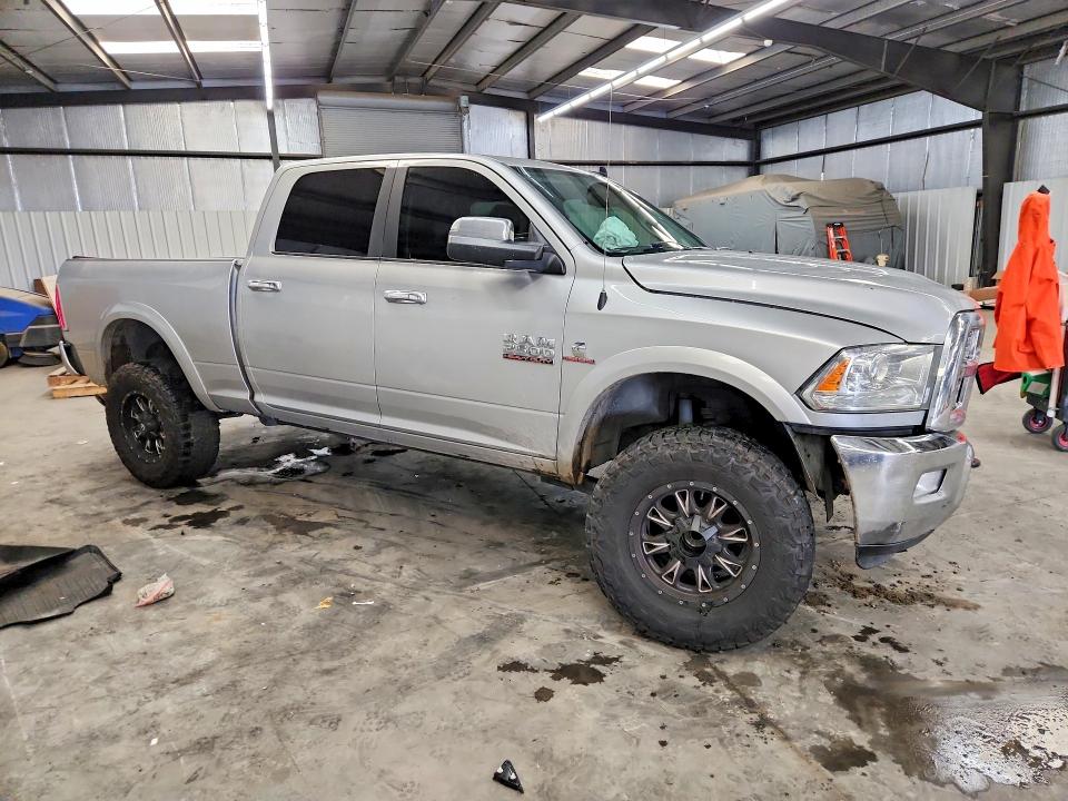 50433606 :رقم المزاد ، 3C6UR5FL3FG584444 vin ، 2015 Ram 2500 مزاد بيع