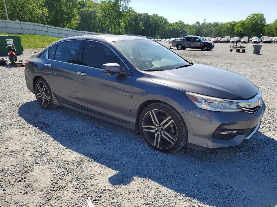 2017 Honda Accord მანქანა იყიდება აუქციონზე, vin: 1HGCR3F9XHA015915, აუქციონის ნომერი: 46927906