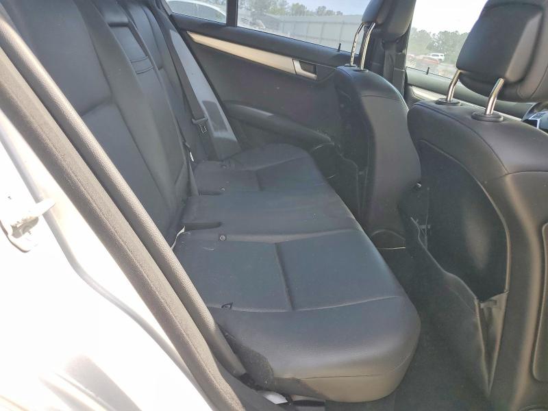 50641736 :رقم المزاد ، WDDGF4HB1DR273790 vin ، 2013 Mercedes-benz C مزاد بيع