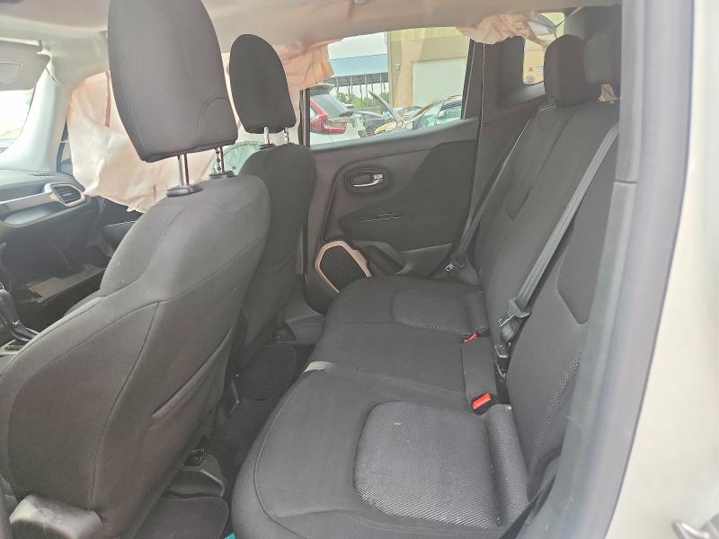 2015 Jeep Renegade მანქანა იყიდება აუქციონზე, vin: ZACCJABT2FPC26082, აუქციონის ნომერი: 51425736