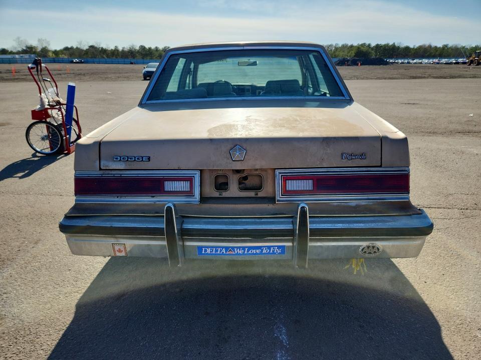 1983 Dodge Diplomat მანქანა იყიდება აუქციონზე, vin: 2B3BG26H2DR125396, აუქციონის ნომერი: 50843196
