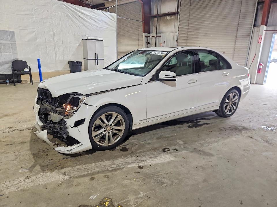 Продажа на аукционе авто 2013 Mercedes-benz C, vin: WDDGF8AB3DA838248, номер лота: 49369746