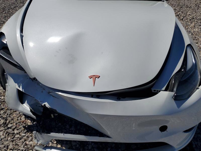 2024 Tesla Model Y მანქანა იყიდება აუქციონზე, vin: 7SAYGDEE7RF193596, აუქციონის ნომერი: 48701316