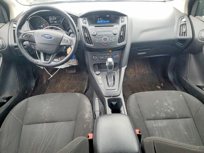47600726 :رقم المزاد ، 1FADP3F25FL332181 vin ، 2015 Ford Focus مزاد بيع