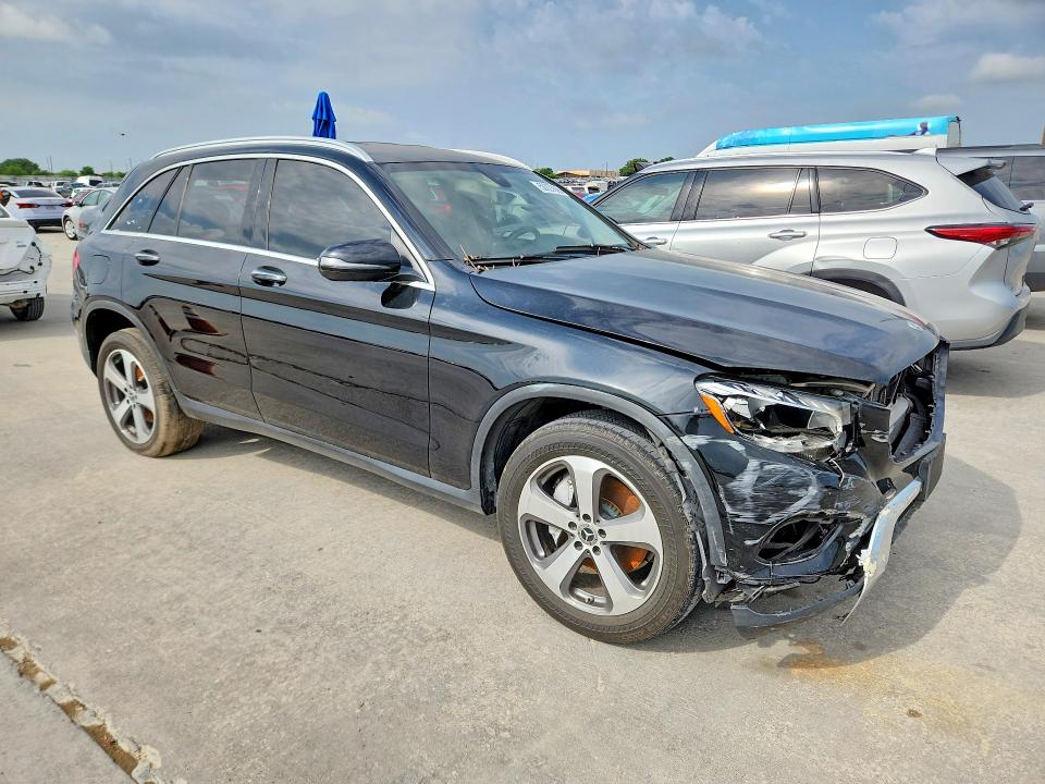 50227806 :رقم المزاد ، WDC0G4JB0JV062919 vin ، 2018 Mercedes-benz Glc مزاد بيع