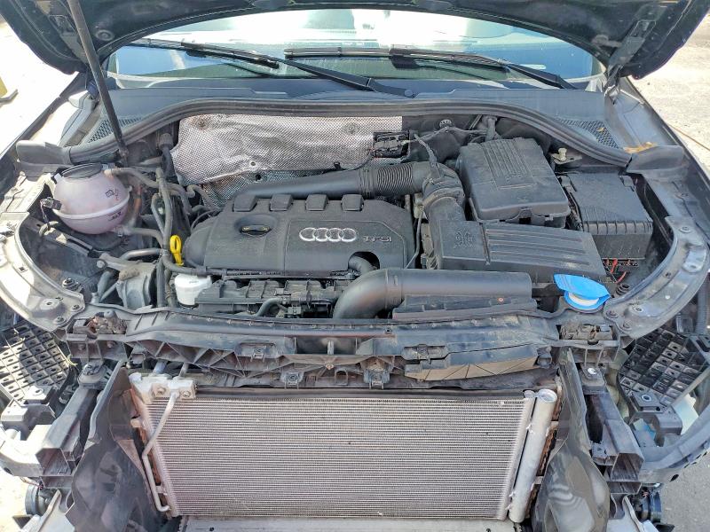 49007146 :رقم المزاد ، WA1EFCFS0FR003977 vin ، 2015 Audi Q3 مزاد بيع