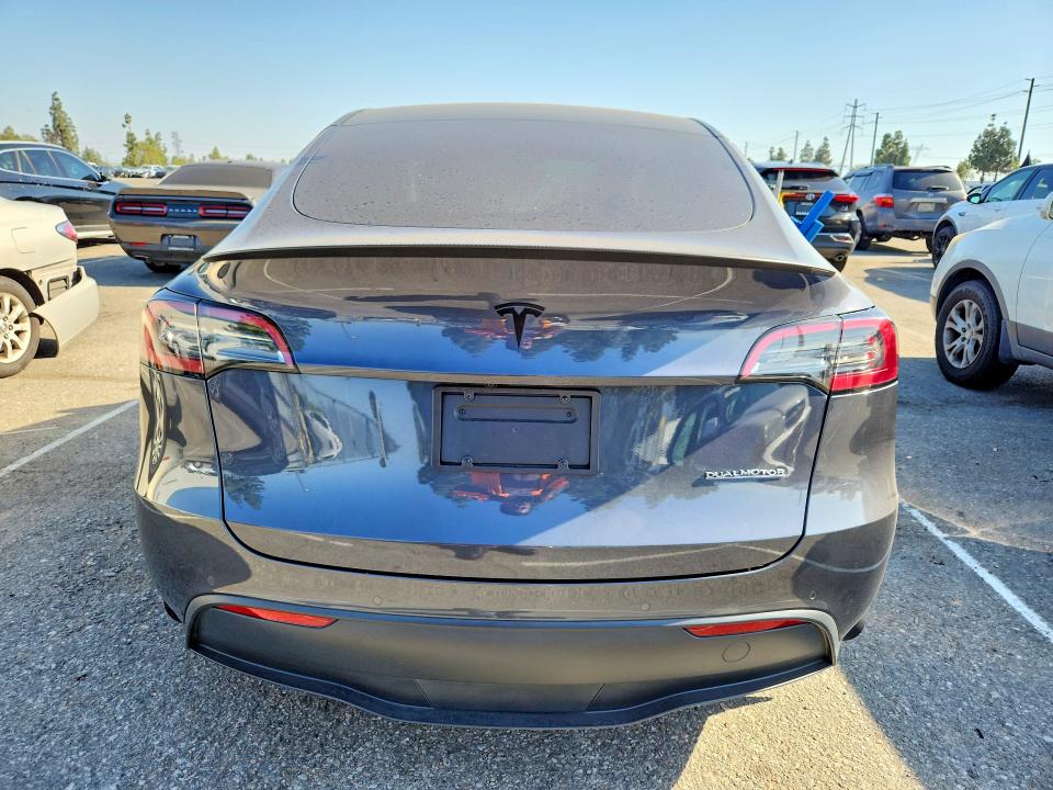 48188106 :رقم المزاد ، 7SAYGDEF7NF379772 vin ، 2022 Tesla Model Y مزاد بيع