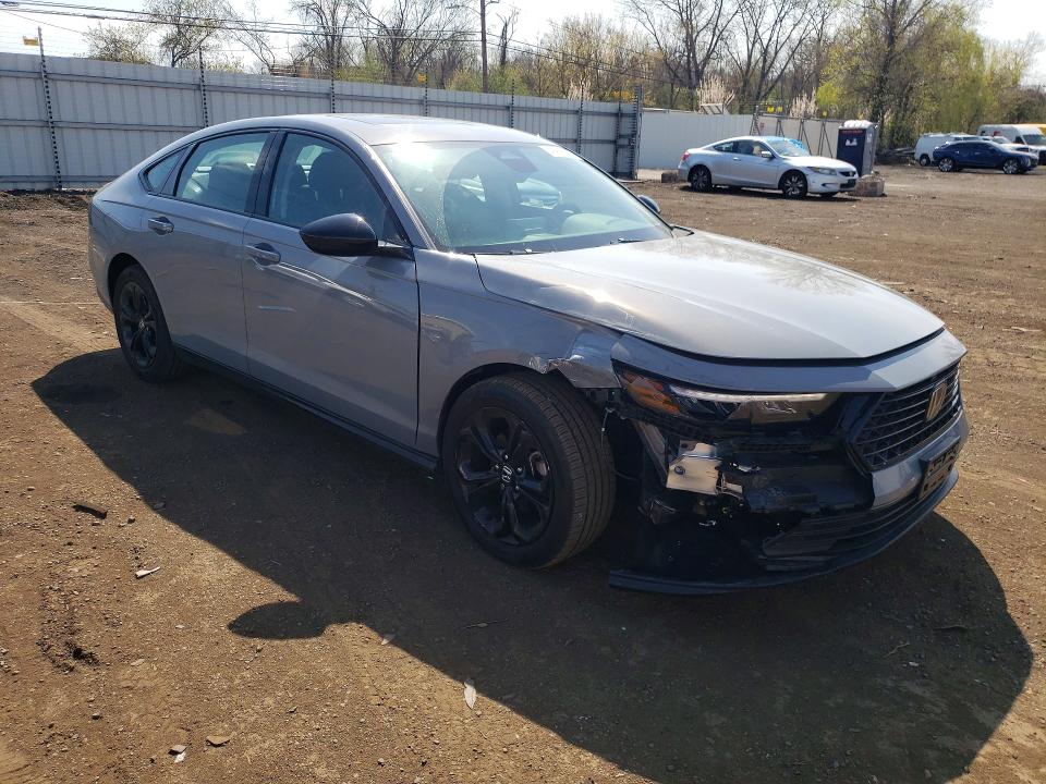 Продажа на аукционе авто 2025 Honda Accord, vin: 1HGCY1F40SA071168, номер лота: 49975526
