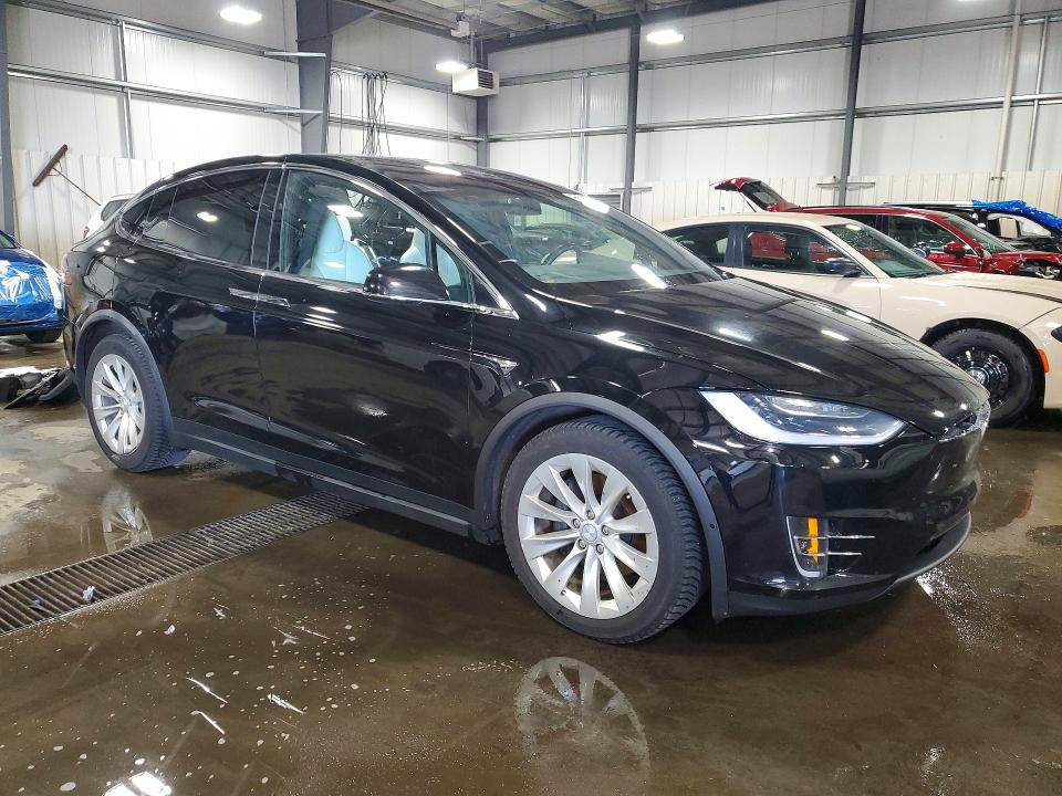Продажа на аукционе авто 2018 Tesla Model X, vin: 5YJXCDE25JF110956, номер лота: 49654826