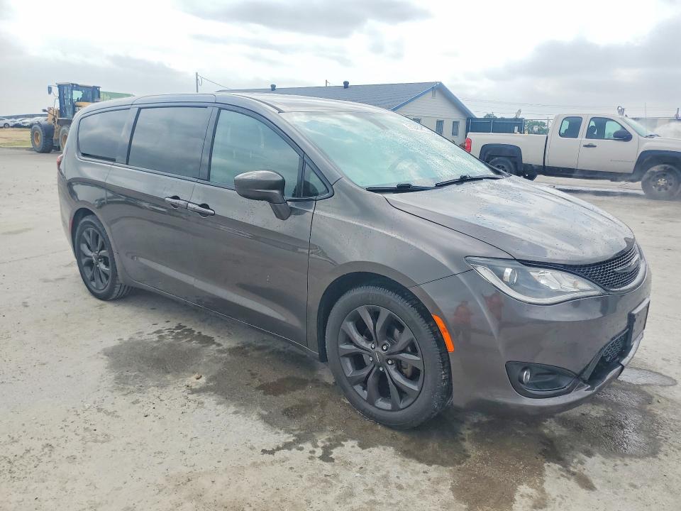 51348966 :رقم المزاد ، 2C4RC1FG7KR638716 vin ، 2019 Chrysler Pacifica مزاد بيع