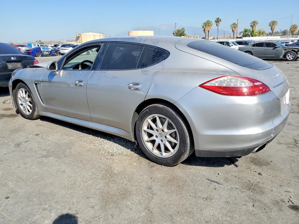 51365386 :رقم المزاد ، WP0AA2A75CL012012 vin ، 2012 Porsche Panamera مزاد بيع