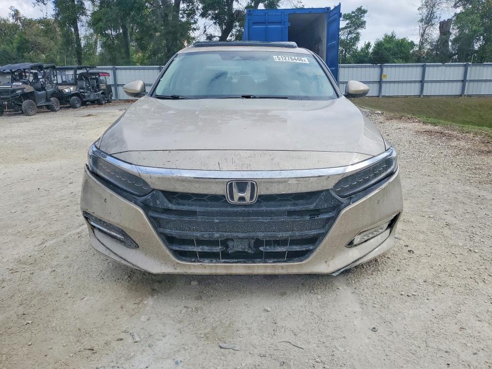 51276446 :رقم المزاد ، 1HGCV3F90JA004729 vin ، 2018 Honda Accord مزاد بيع
