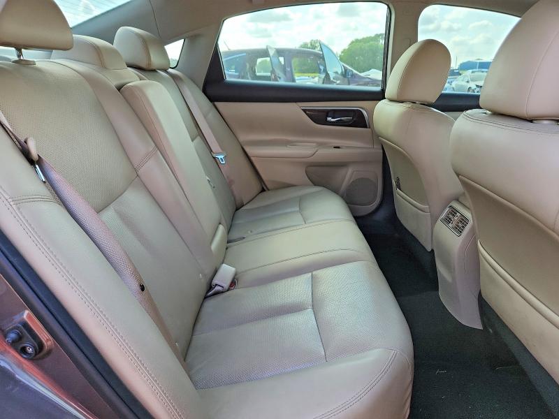 50450806 :رقم المزاد ، 1N4BL3AP7FC132506 vin ، 2015 Nissan Altima مزاد بيع