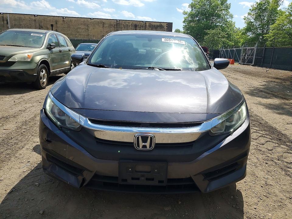 Продажа на аукционе авто 2018 Honda Civic, vin: 2HGFC2F71JH513628, номер лота: 50911686