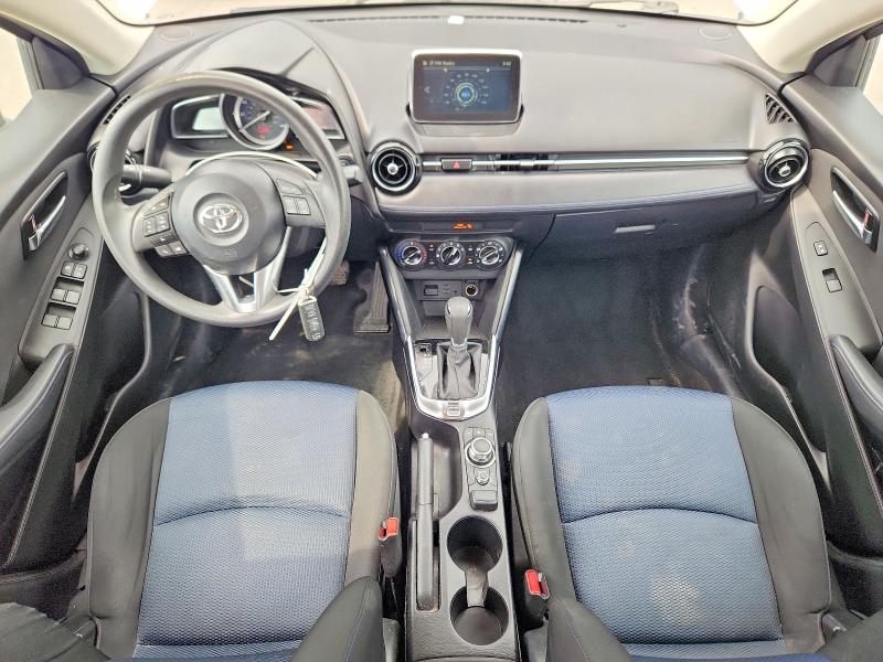 51448076 :رقم المزاد ، 3MYDLBYV7JY326326 vin ، 2018 Toyota Yaris Ia مزاد بيع