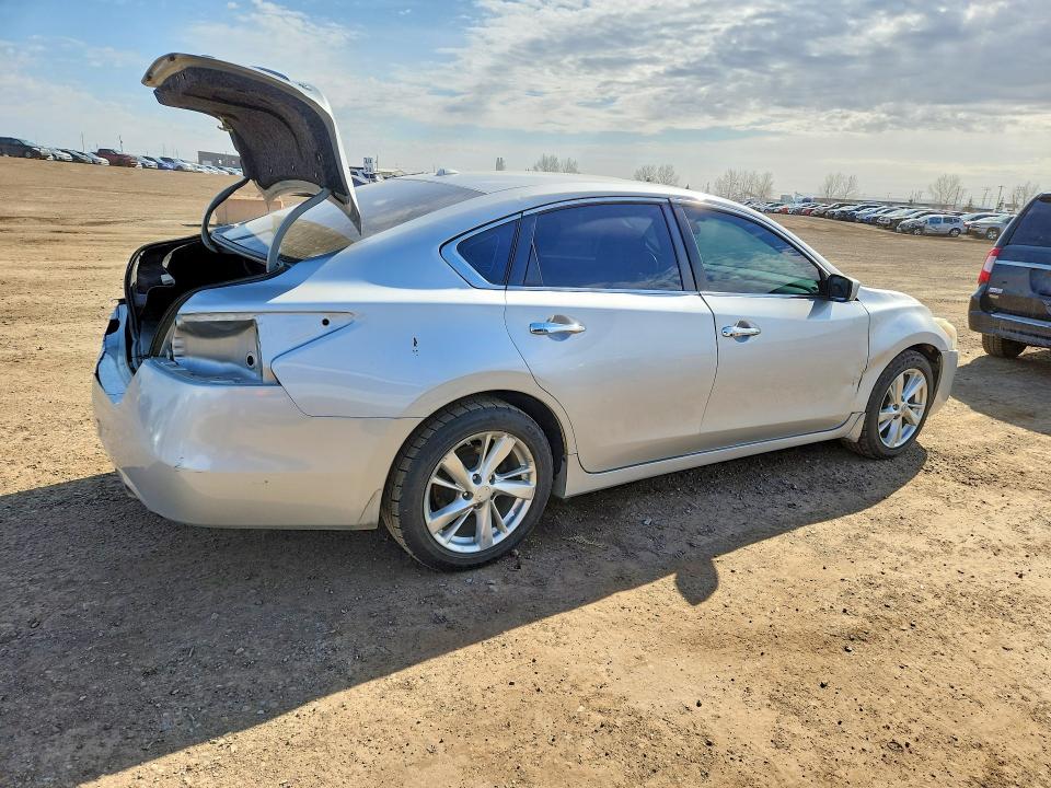 Продаж на аукціоні авто 2015 Nissan Altima, vin: 1N4AL3AP8FN310200, номер лоту: 50988826