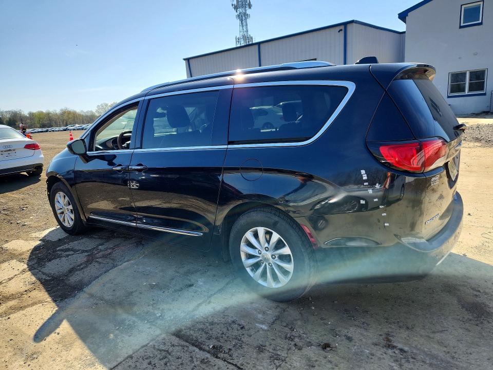Продажа на аукционе авто 2019 Chrysler Pacifica, vin: 2C4RC1BG2KR531501, номер лота: 49340446