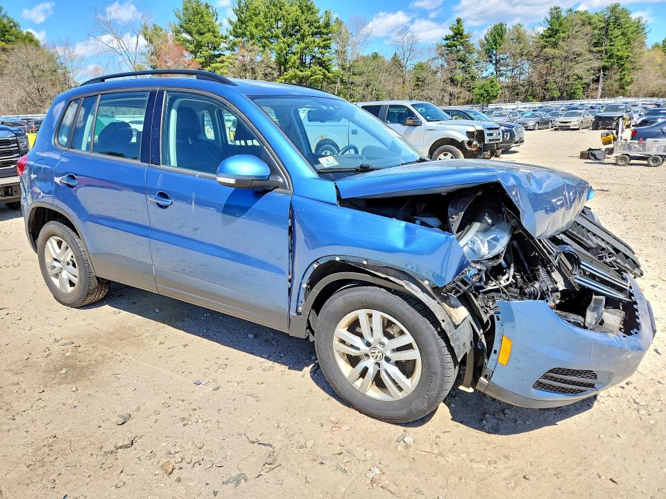 2017 Volkswagen Tiguan მანქანა იყიდება აუქციონზე, vin: WVGBV7AX4HW513223, აუქციონის ნომერი: 51097086