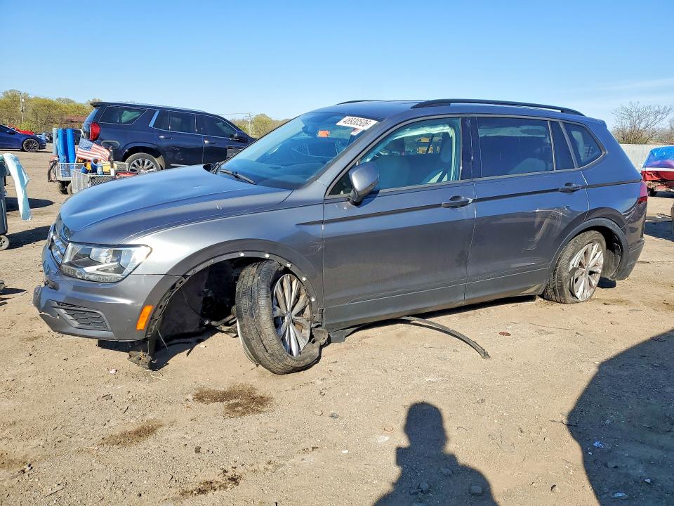 Продажа на аукционе авто 2018 Volkswagen Tiguan, vin: 3VV0B7AX4JM106093, номер лота: 48930506