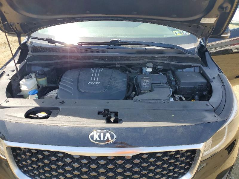 51142646 :رقم المزاد ، KNDMB5C12J6395763 vin ، 2018 Kia Sedona مزاد بيع