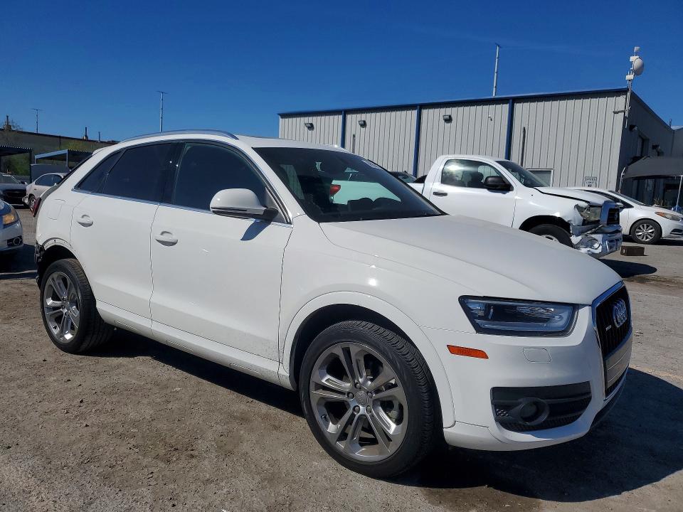 2015 Audi Q3 მანქანა იყიდება აუქციონზე, vin: WA1GFCFS7FR011809, აუქციონის ნომერი: 48966956
