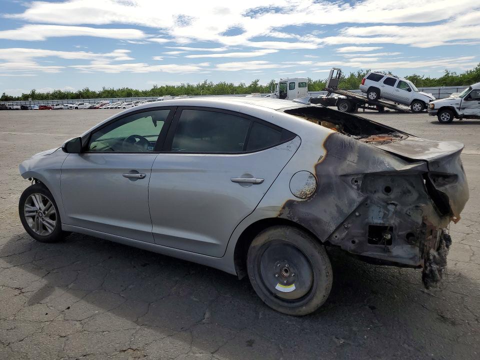 2020 Hyundai Elantra მანქანა იყიდება აუქციონზე, vin: 5NPD84LF4LH559950, აუქციონის ნომერი: 51215576