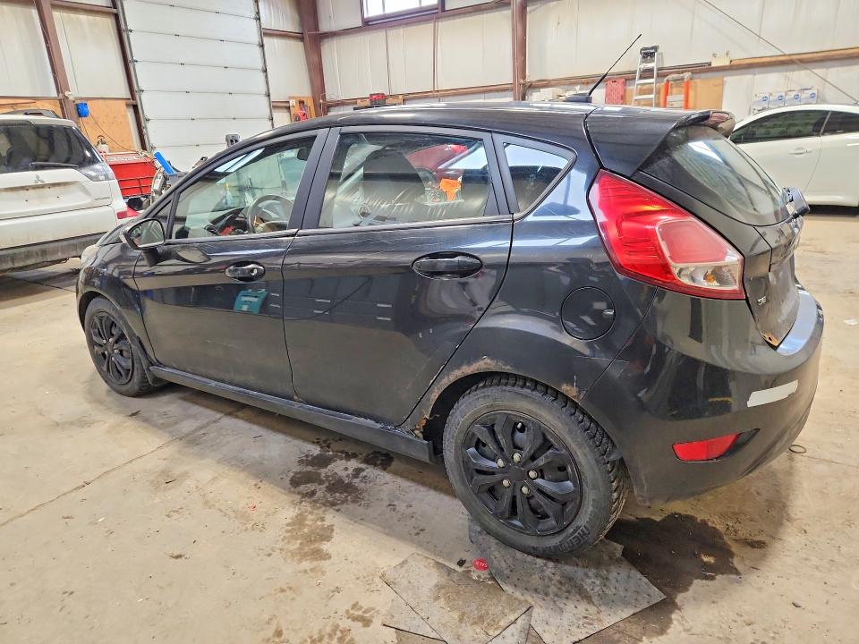 48543526 :رقم المزاد ، 3FADP4EJ5FM127991 vin ، 2015 Ford Fiesta مزاد بيع