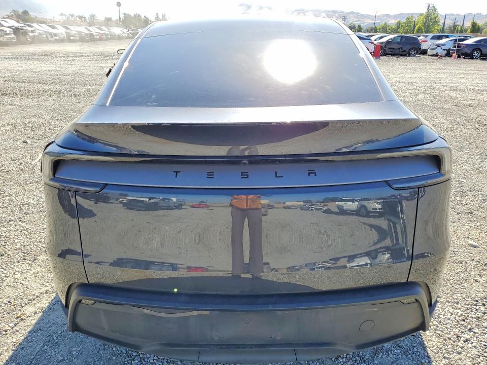 50879366 :رقم المزاد ، 7SAYGDED9TA584258 vin ، 2026 Tesla Model Y مزاد بيع